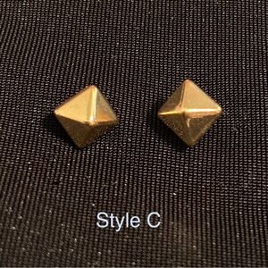 NWOT Pyramid stud earrings